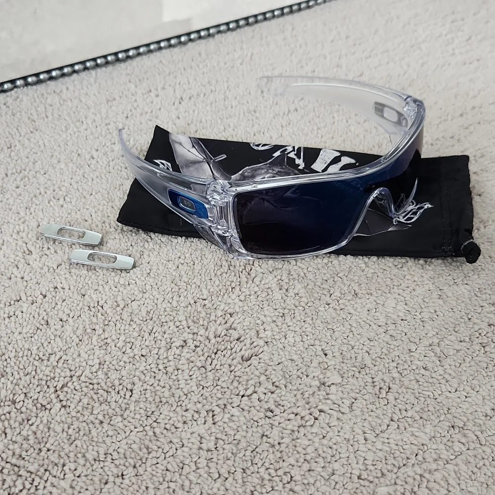 Oakley Kids Sport Sunglasses. LIKE NEW!!!